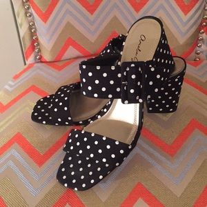 Size 10 Amelia Grace Open Toe Slides